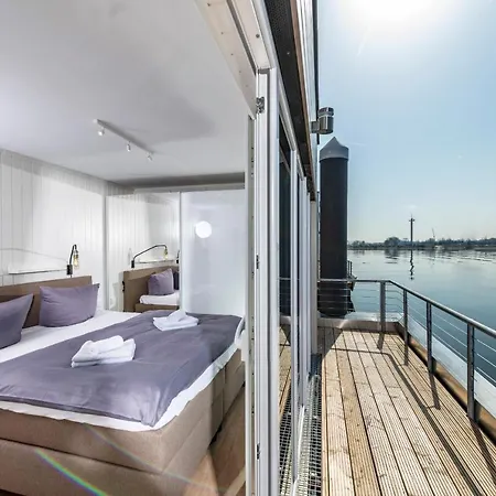 Schwimmendes Haus Haus Hygge أوبلينتيز