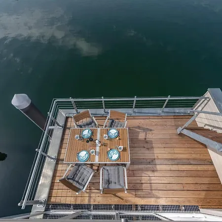 Schwimmendes Haus Haus Hygge بيت للعطل *