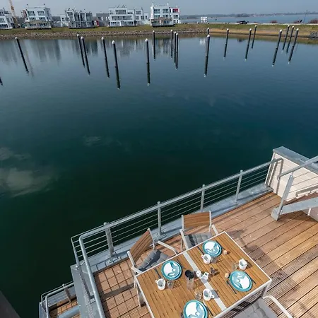 Schwimmendes Haus Haus Hygge بيت للعطل